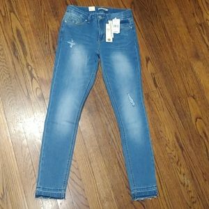 NWT C&C California low rise skinny jeans